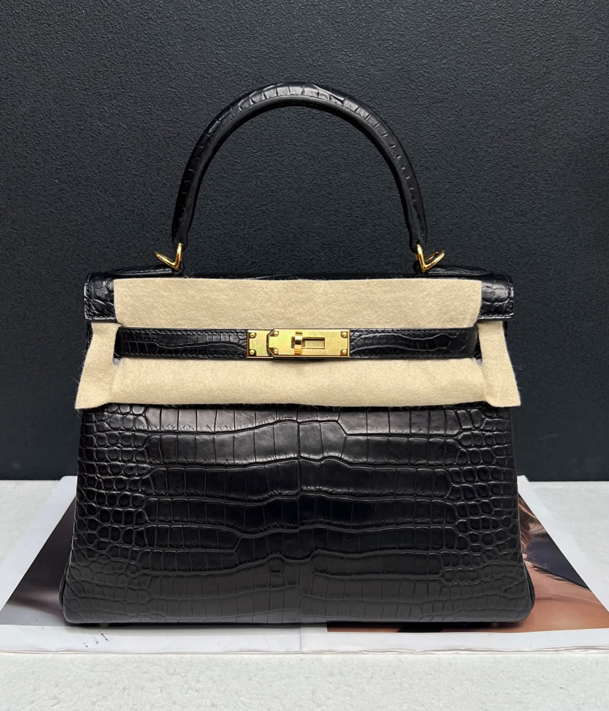 Hermes Kelly 28 Black Matte Porosus Gold hardware