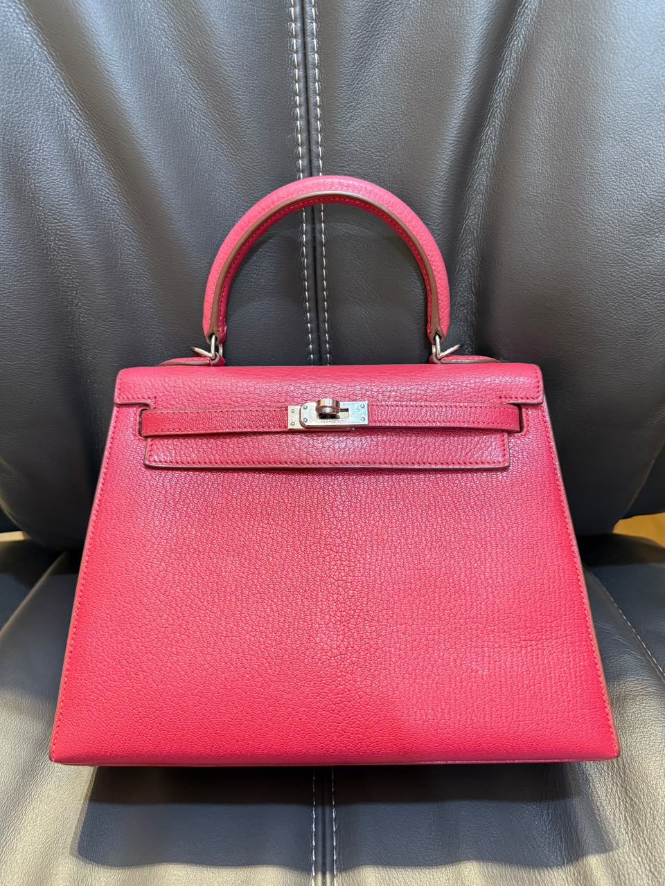 Hermes Kelly 25 Rouge Vif Chevre Palladium hardware