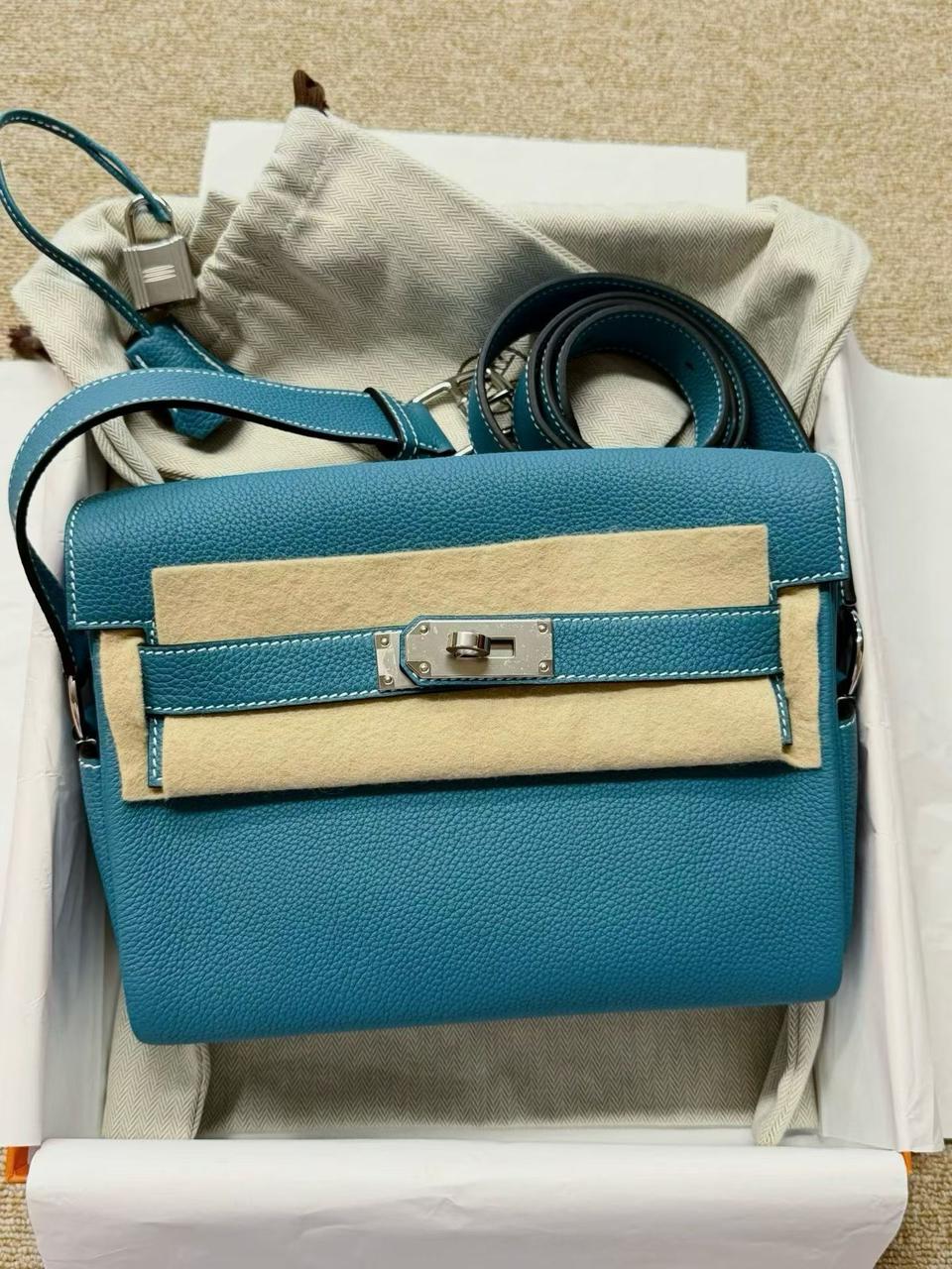 Hermes Kelly Messenger PM Bleu Jean Togo Palladium hardware