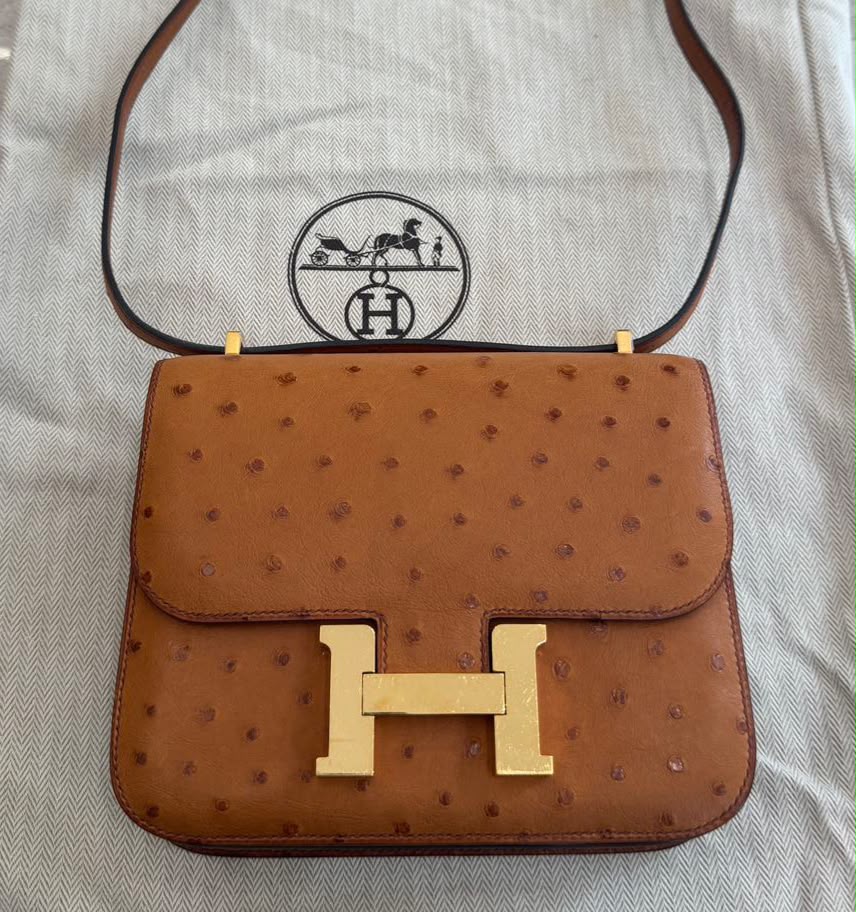 Hermes constance 18 Gold Ostrich gold hardware