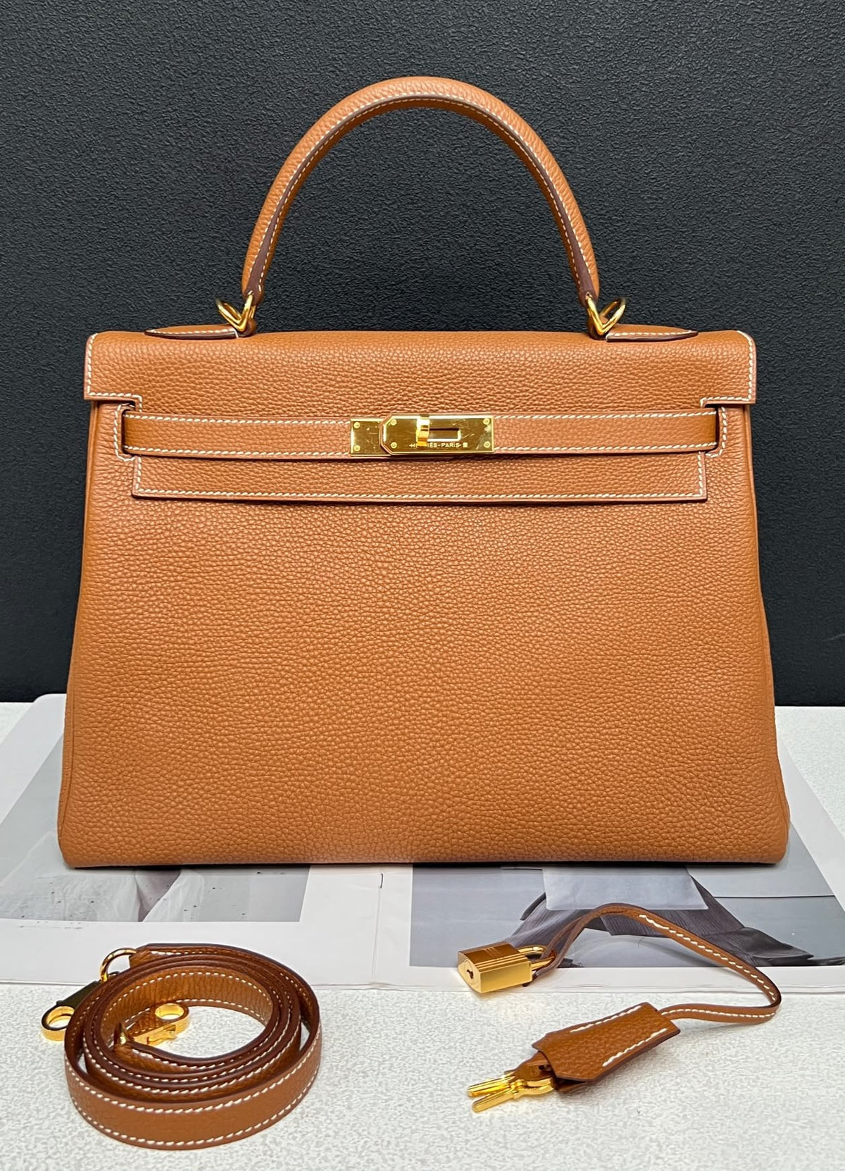 Hermes Kelly 32 gold Togo gold hardware