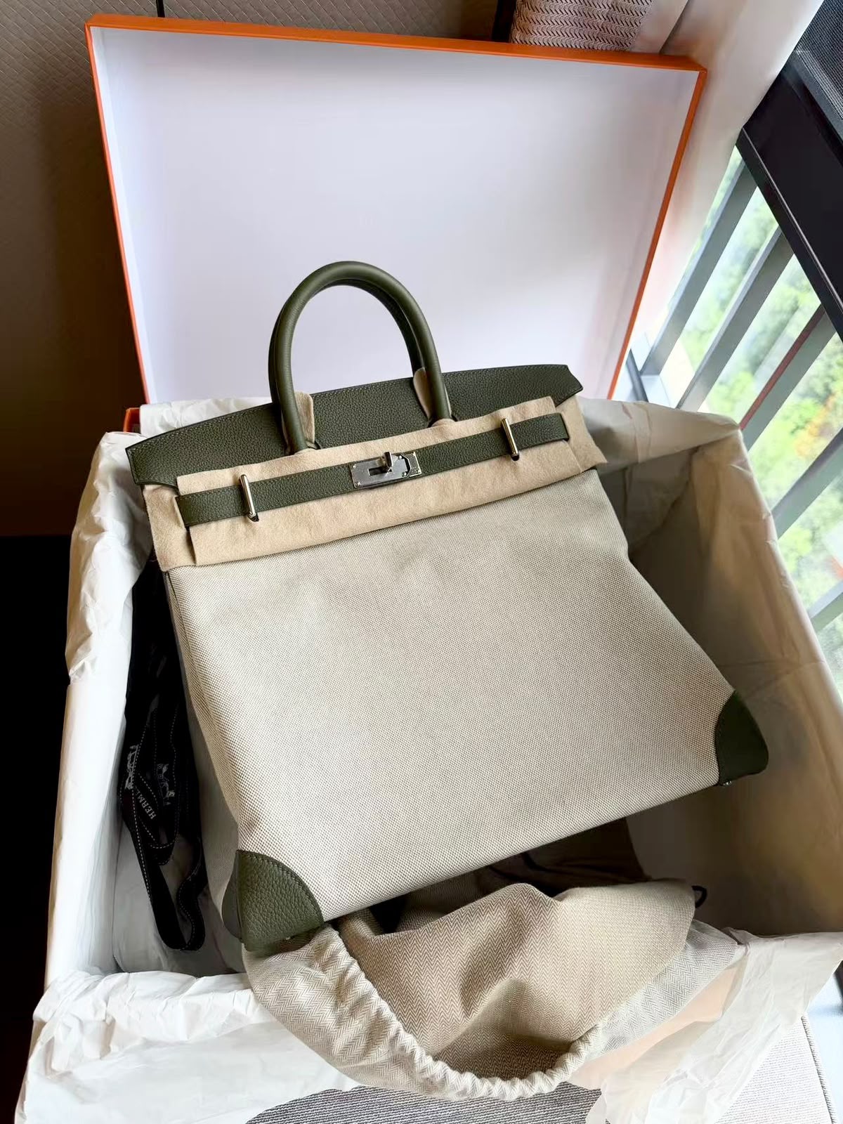 Hermes HAC 40 Vert Veronese Togo & Ecru Toile Palladium hardware