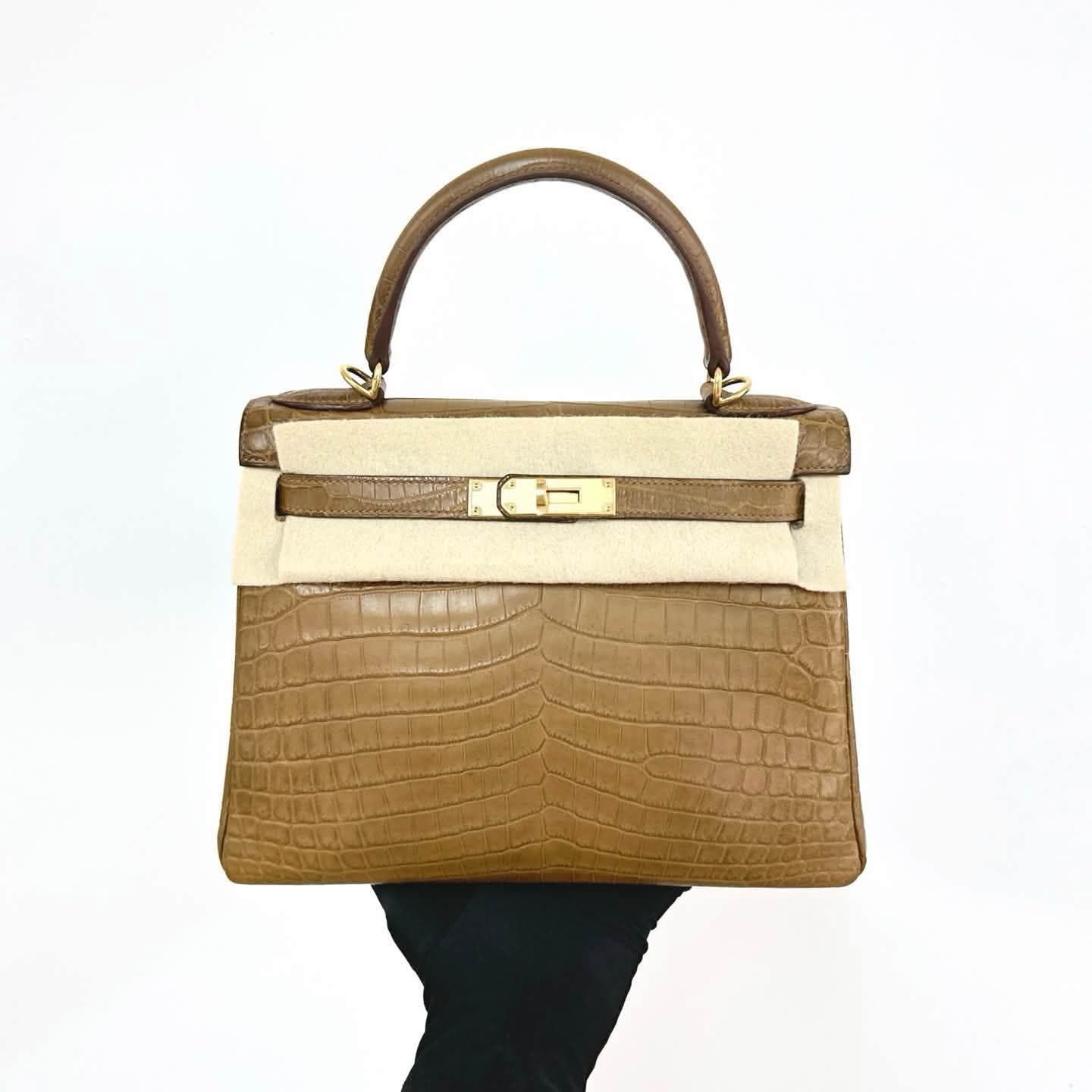Hermes Kelly 28 Alezan Matte Niloticus Gold hardware