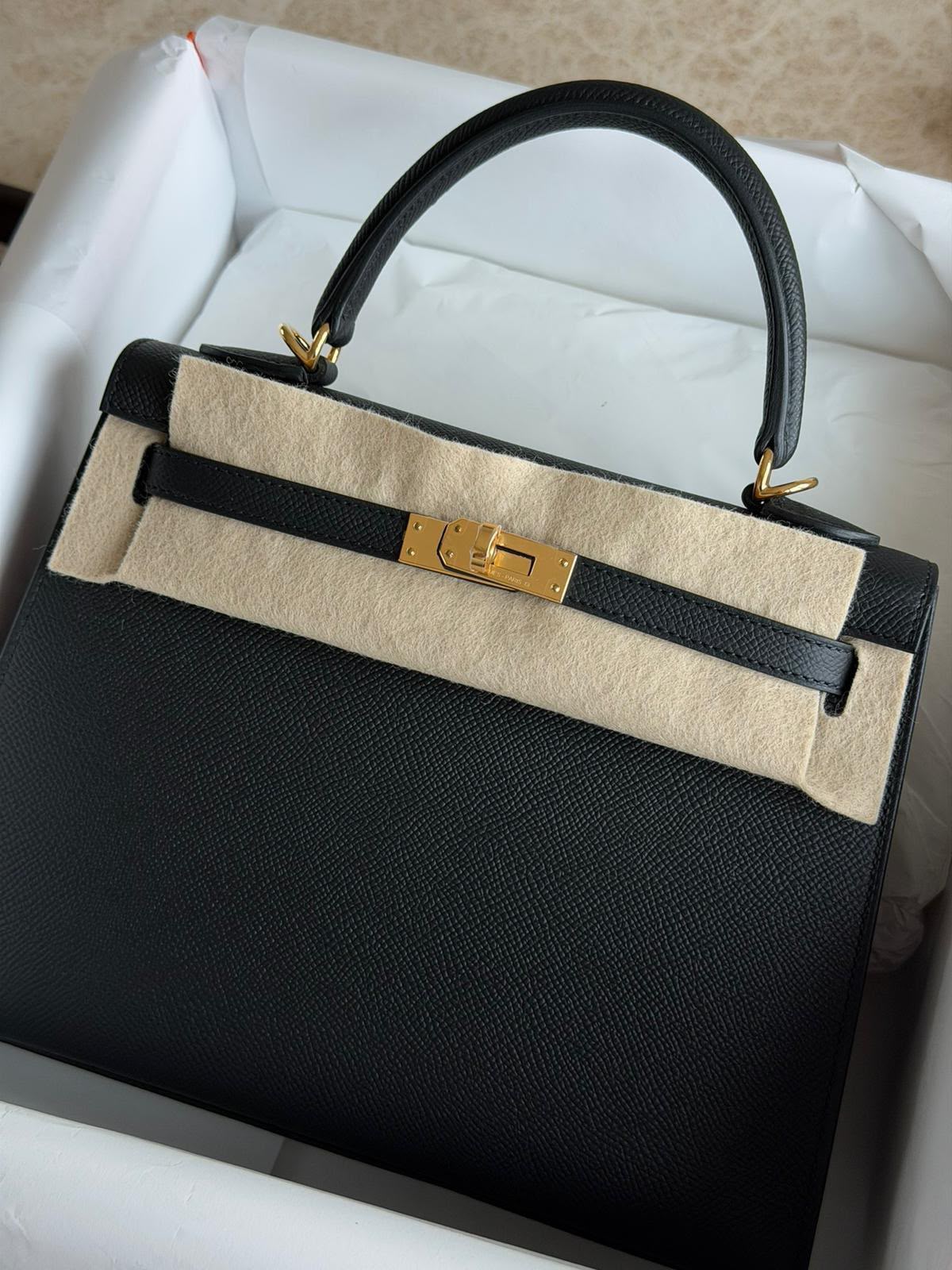 Hermes Kelly 25 Black Epsom Gold hardware