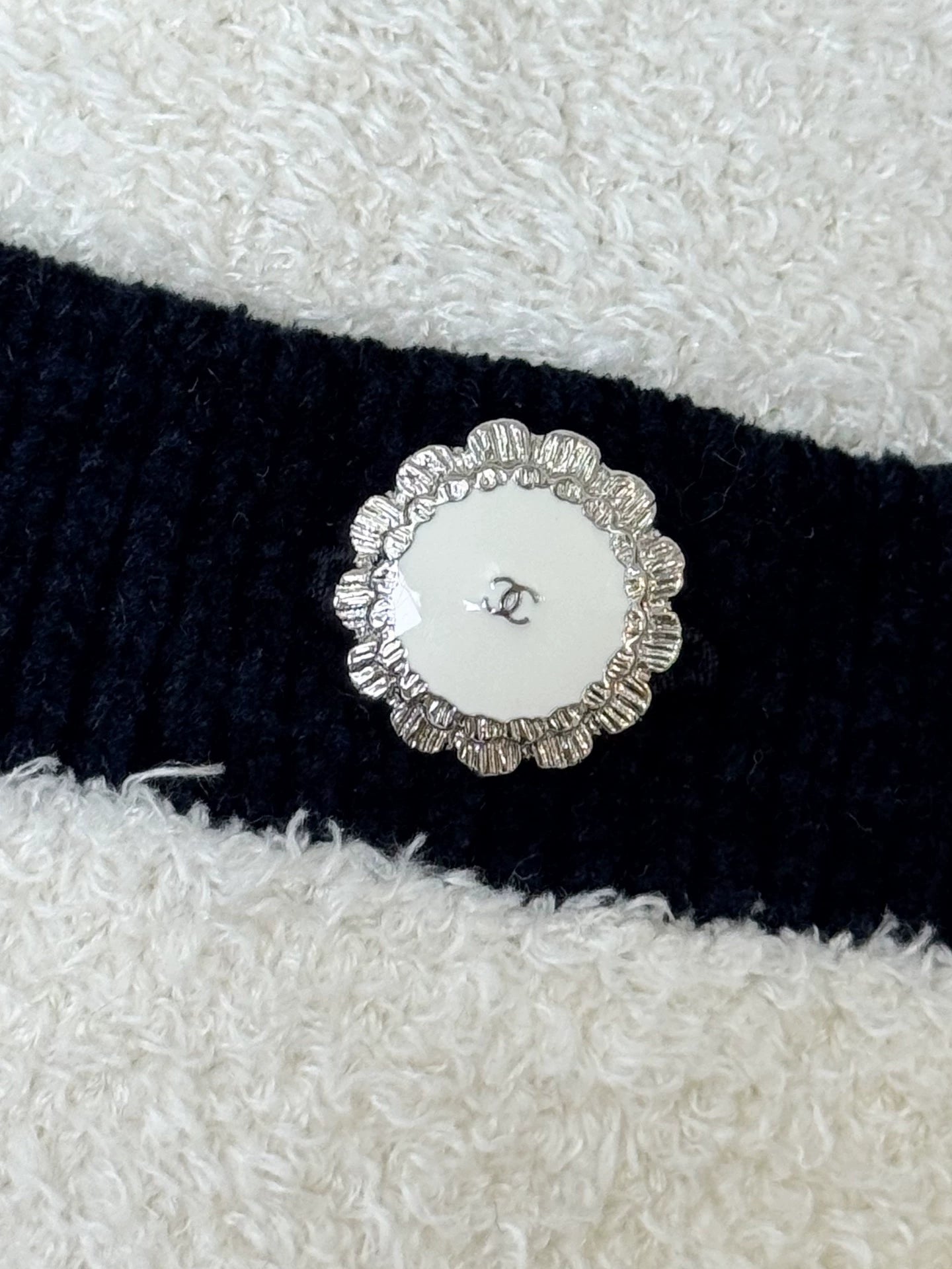 Chanel 26C white and black pants