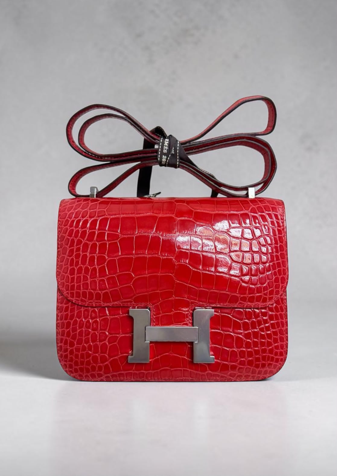 Hermes Constance 18 Bougainvillier Shiny Alligator Palladium hardware