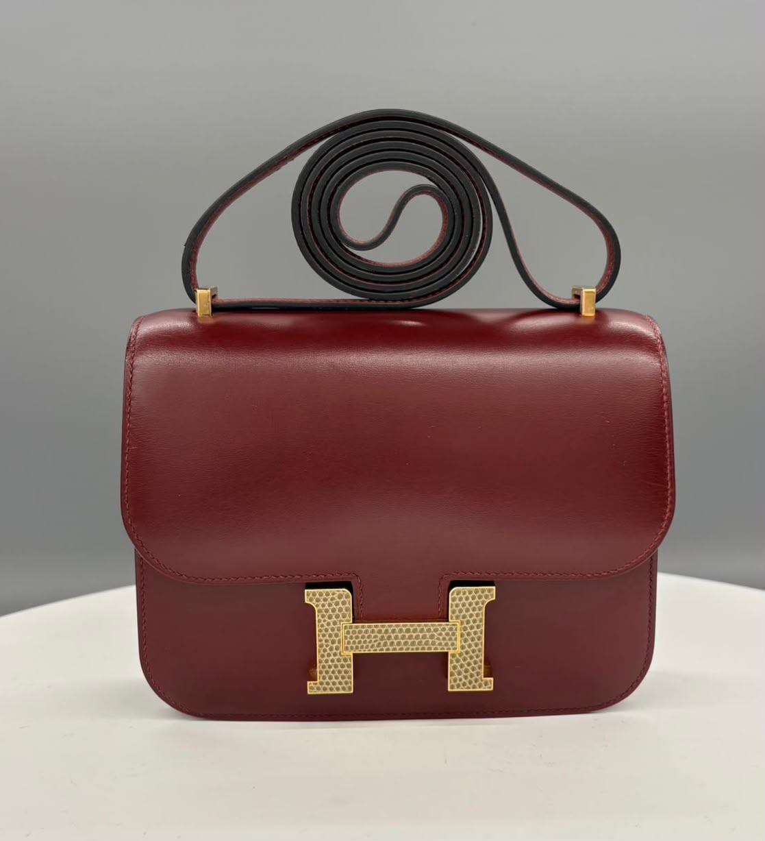 Hermes Constance 18 touch in rouge H box lizard buckle gold hardware
