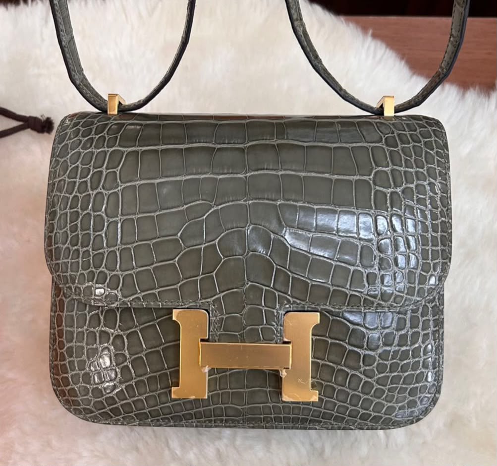 Hermes Constance 18 Gris Ciment shiny alligator gold hardware