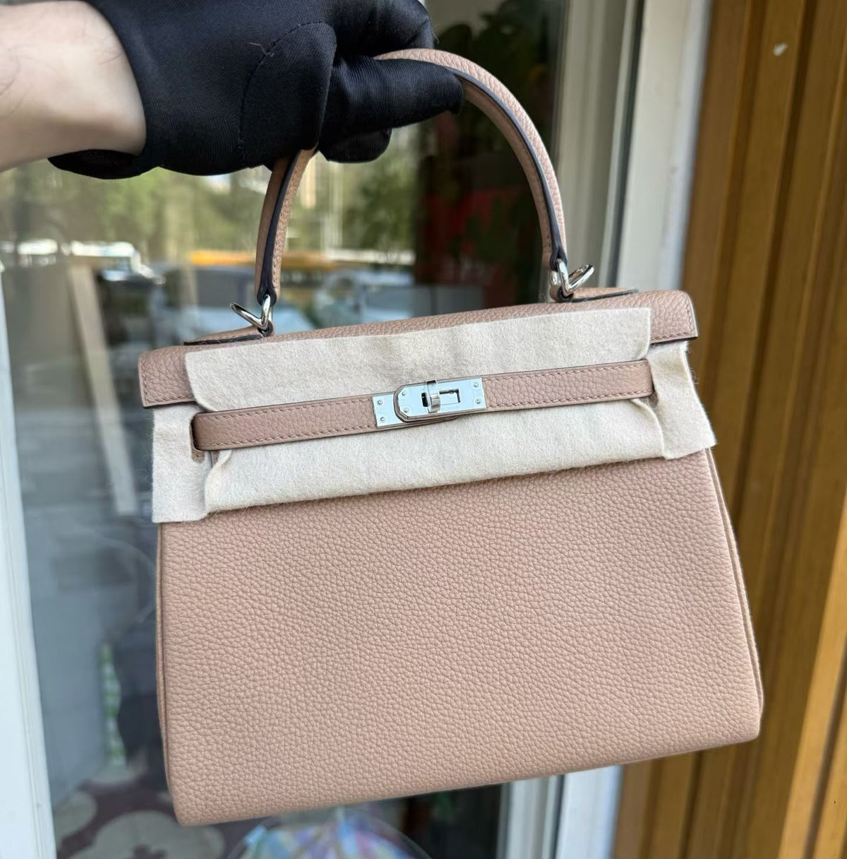 Hermes Kelly 25 Chai Togo Palladium hardware