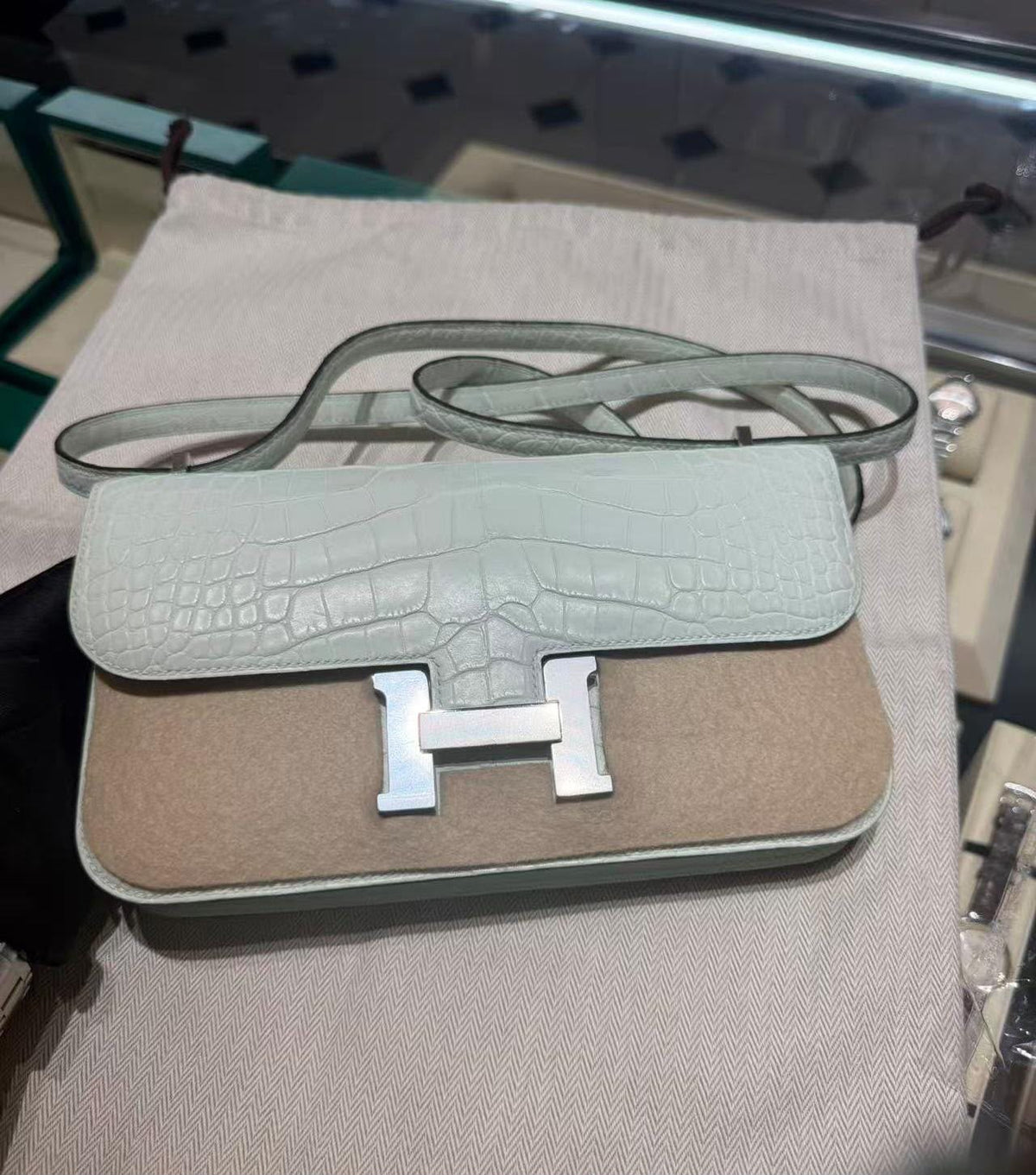 Hermes Constance Elan Gris Neve Matte Alligator Palladium hardware