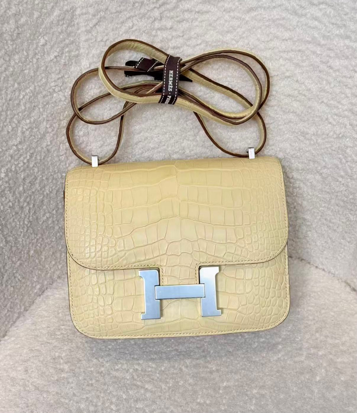 Hermes constance 18 vanilla matte alligator palladium hardware