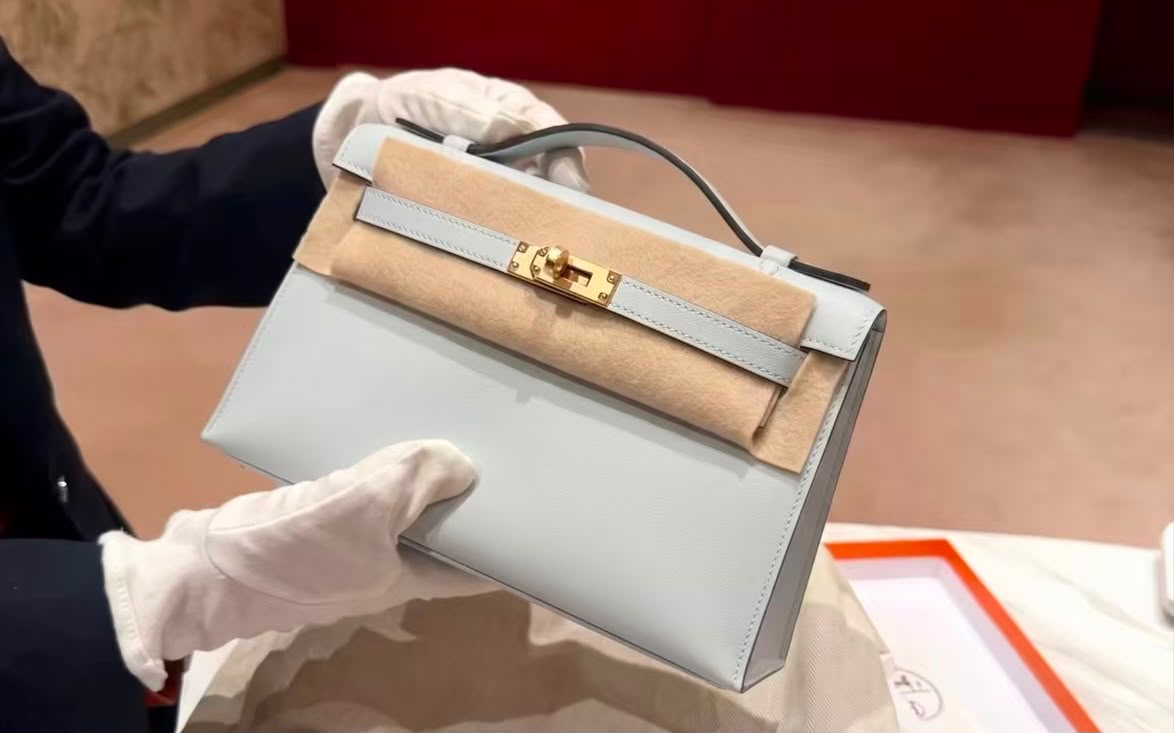 Hermes Kelly pochette Gris Pantin Swift Permabrass hardware
