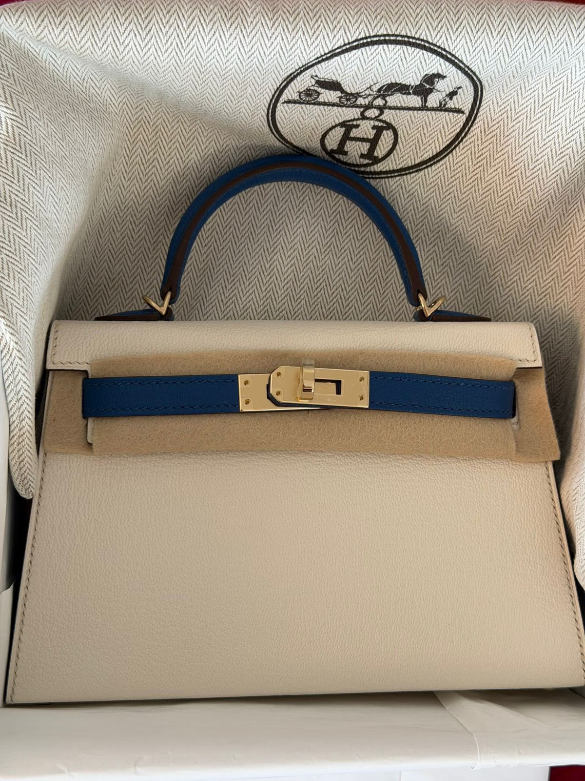 Hermes Mini Kelly 20 HSS Nata/Bleu Saphir Chevre Permabrass hardware