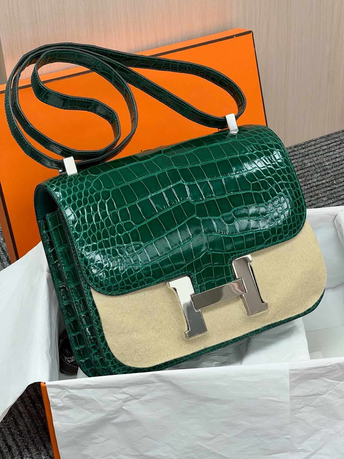 Hermes constance 24 Vert Fonce Shiny Alligator Palladium hardware