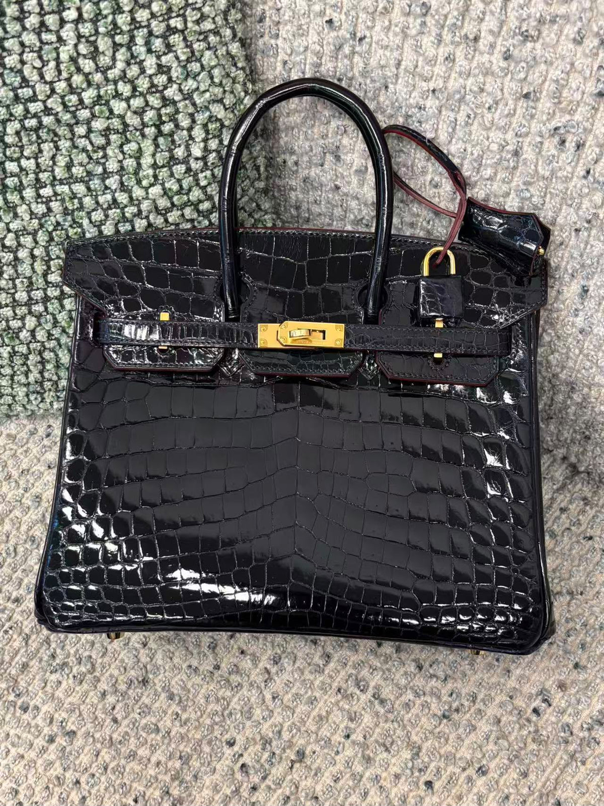 Hermes Birkin 25 contour blue marine shiny niloticus gold hardware