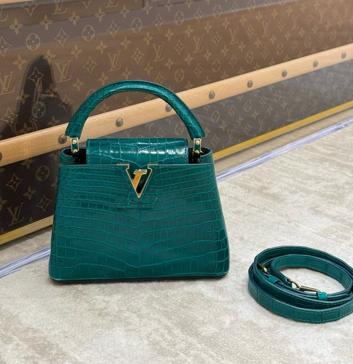 Louis Vuitton Capucine mini vert emerald croc
