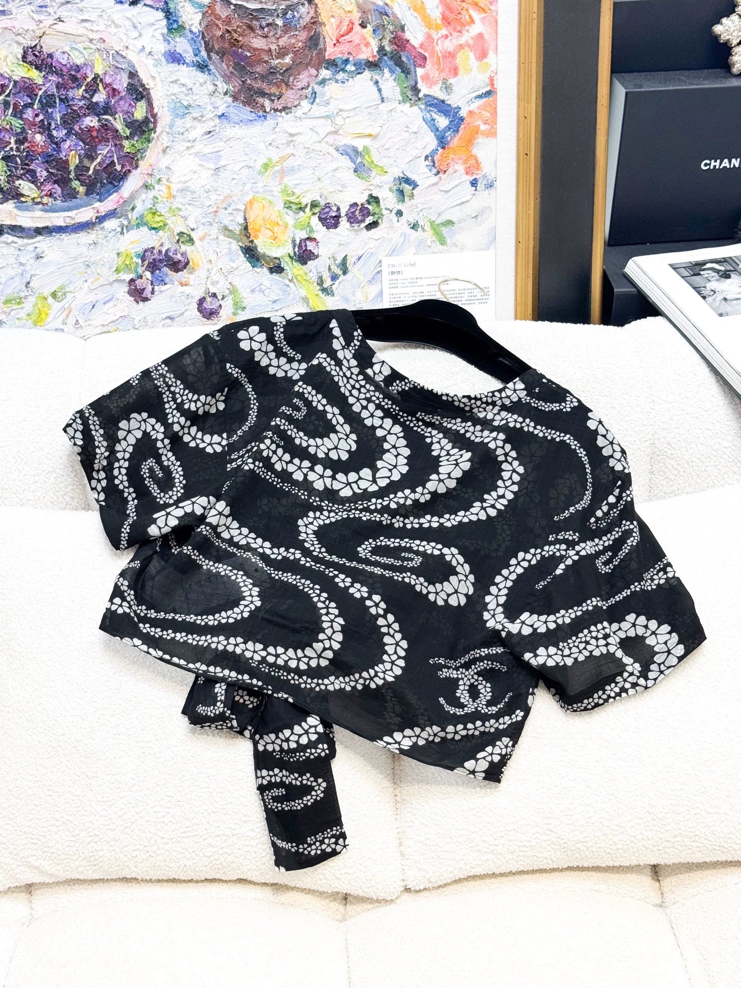 Chanel 25M black floral top
