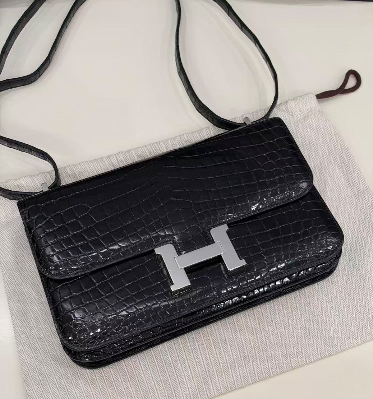 Hermes Constance elan black shiny niloticus palladium hardware