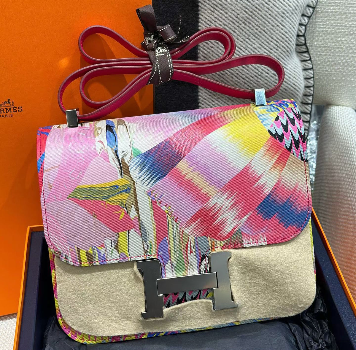Hermes Constance 24 Marble Silk Palladium hardware