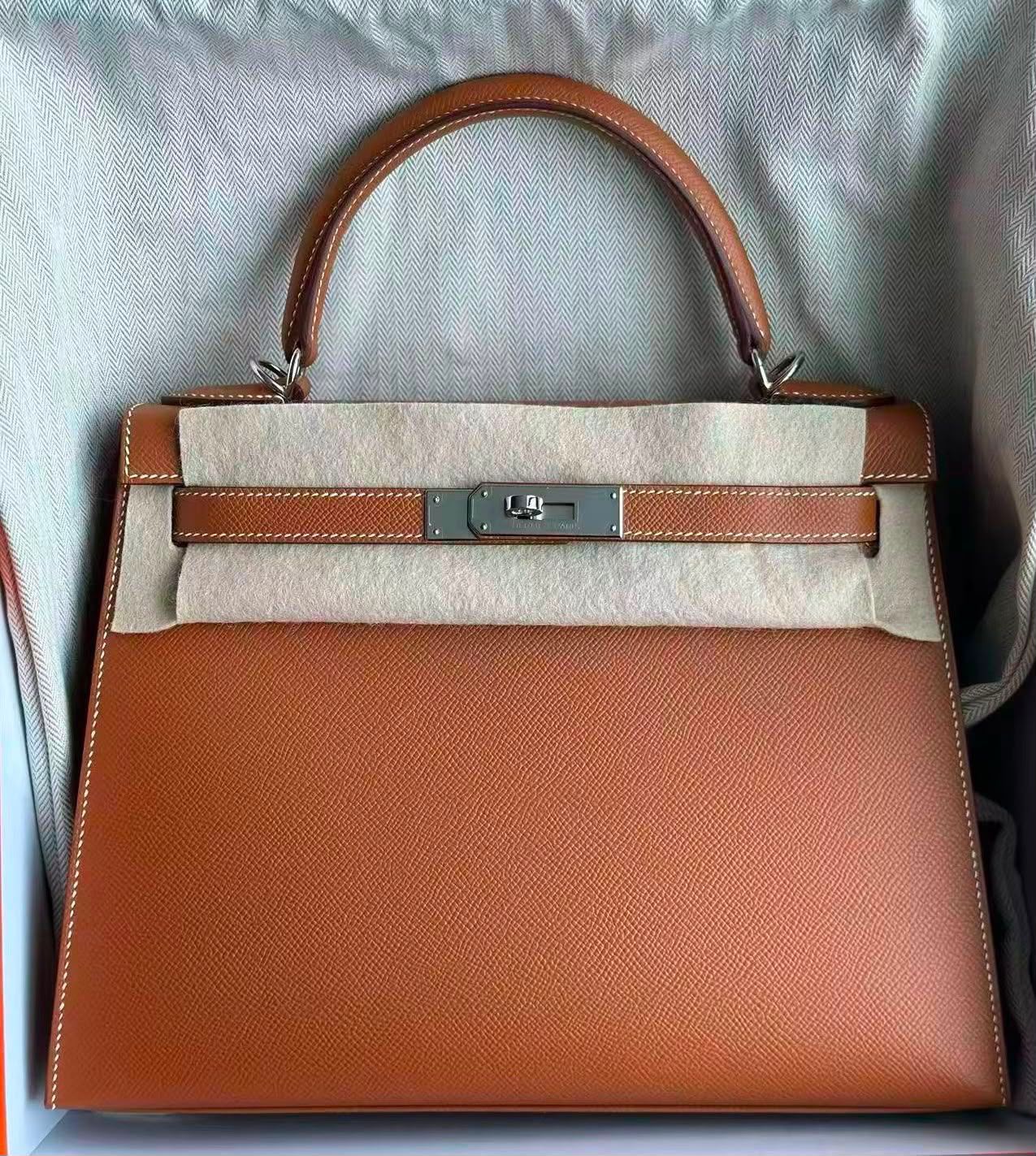 Hermes Kelly 28 Gold Epsom palladium hardware