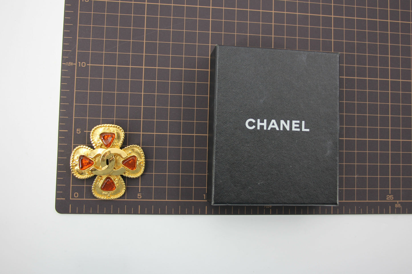 Chanel Vintage 96A Gripoix Orange Clover CC Brooch