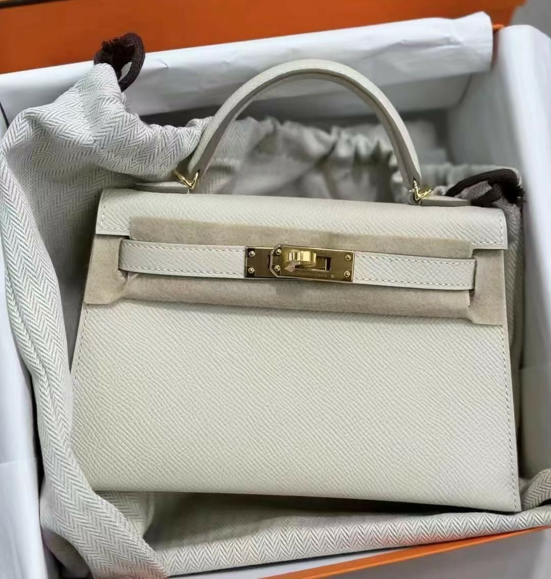 Hermès Mini Kelly 20 Nata Epsom with Gold Hardware