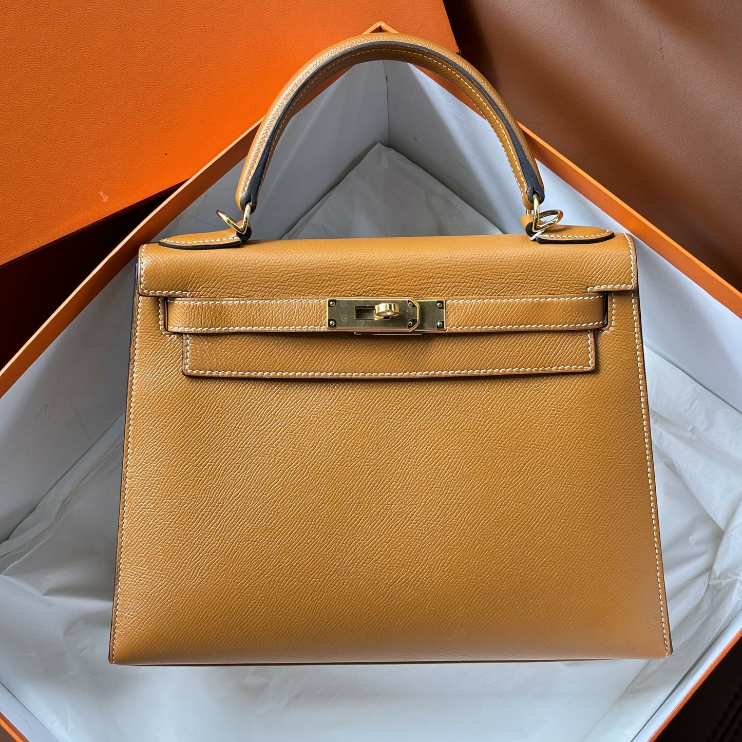 Hermès Kelly Sellier 28 Kraft Epsom with Gold Hardware