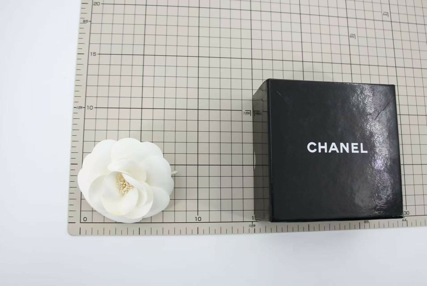 Chanel Vintage 81-85 White Silk Camellia Brooch