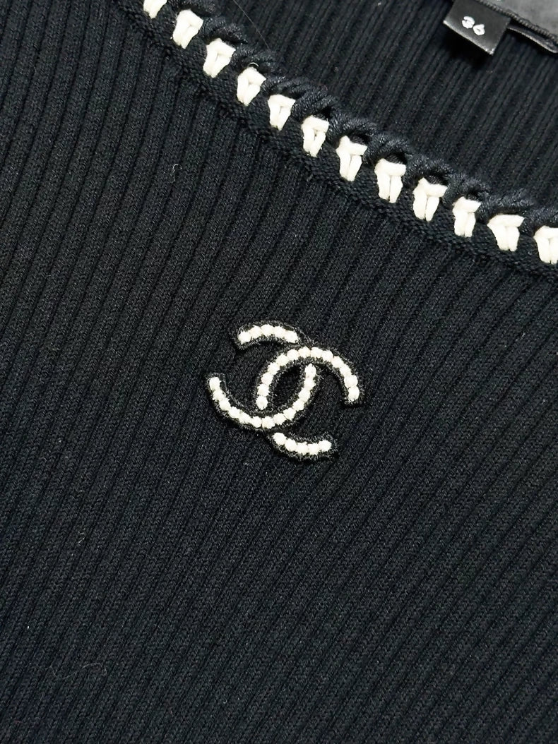 Chanel 22C black knit top