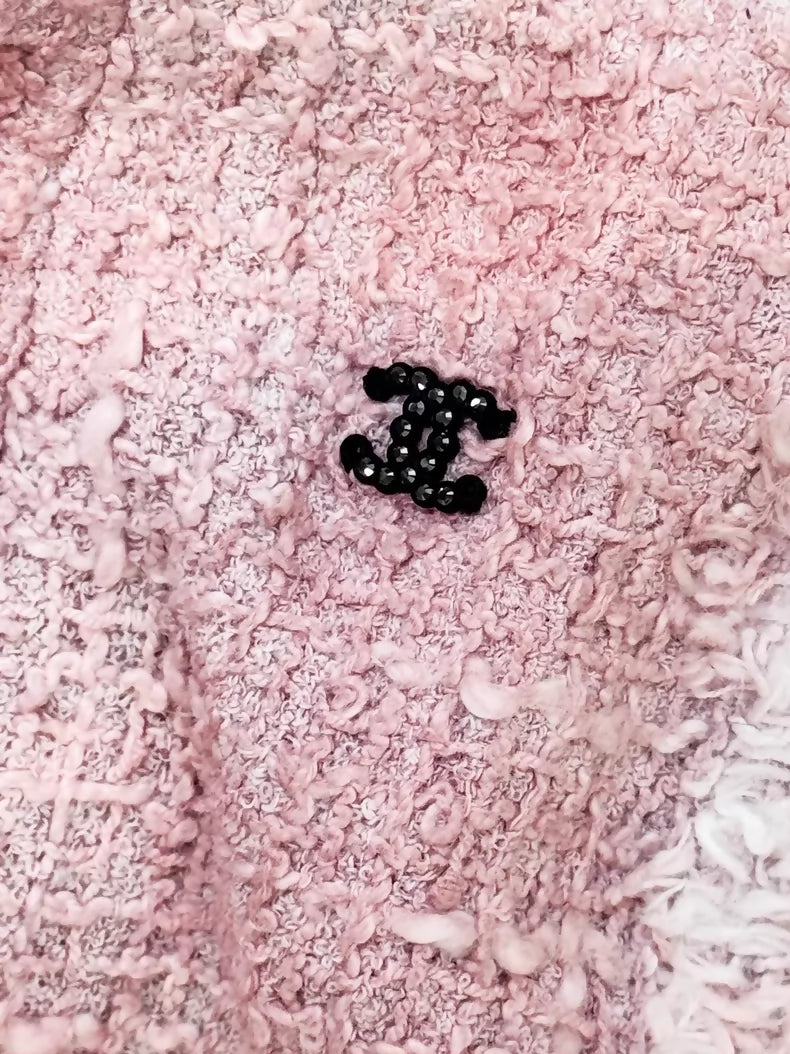 Chanel 22C pink tweed skirt