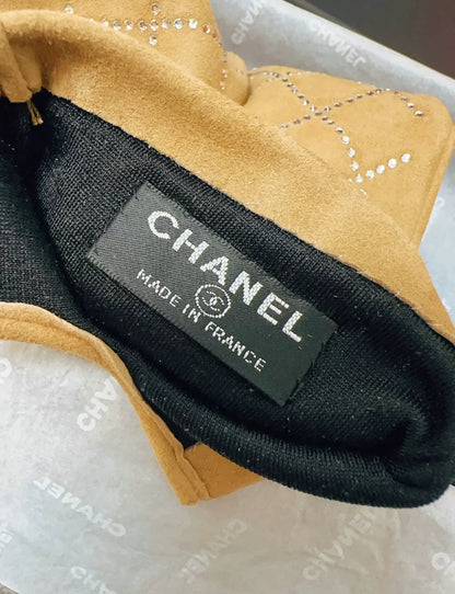 Chanel 19B Suede brown gloves