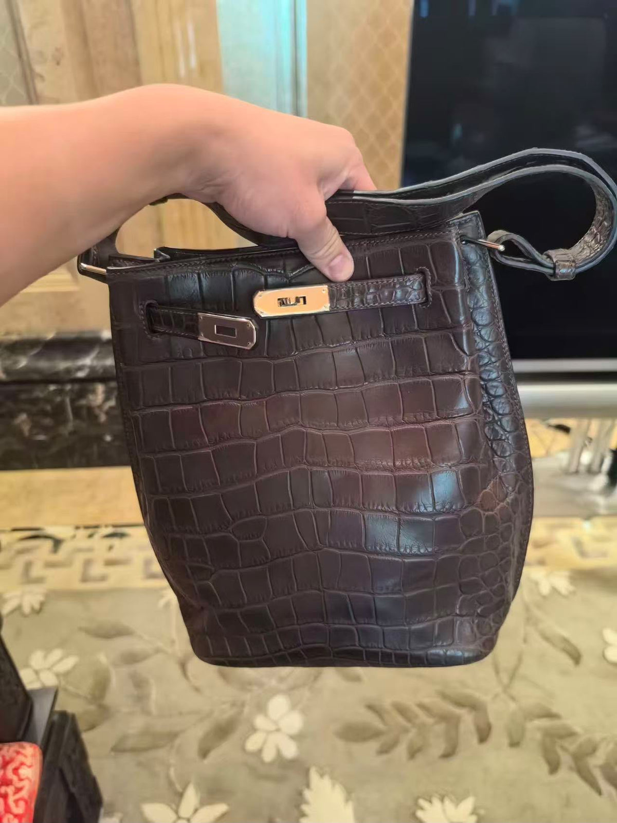 Hermès so Kelly 22 Ebene matte alligator leather palladium hardware