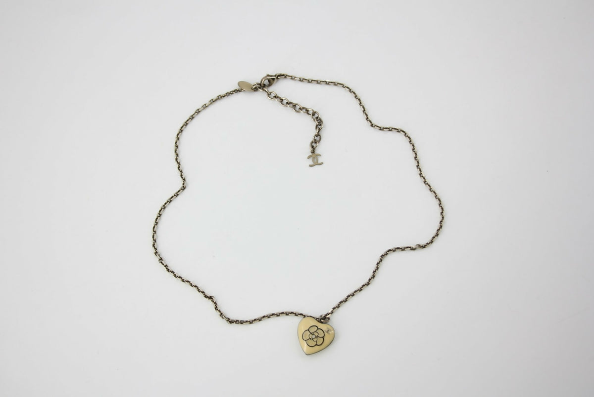 Chanel Vintage 06P Enamel Double-Sided Beige Camellia CC Logo Heart Necklace