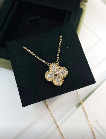 Van Cleef & Arpels Vintage Alhambra Pendant in gold full diamond