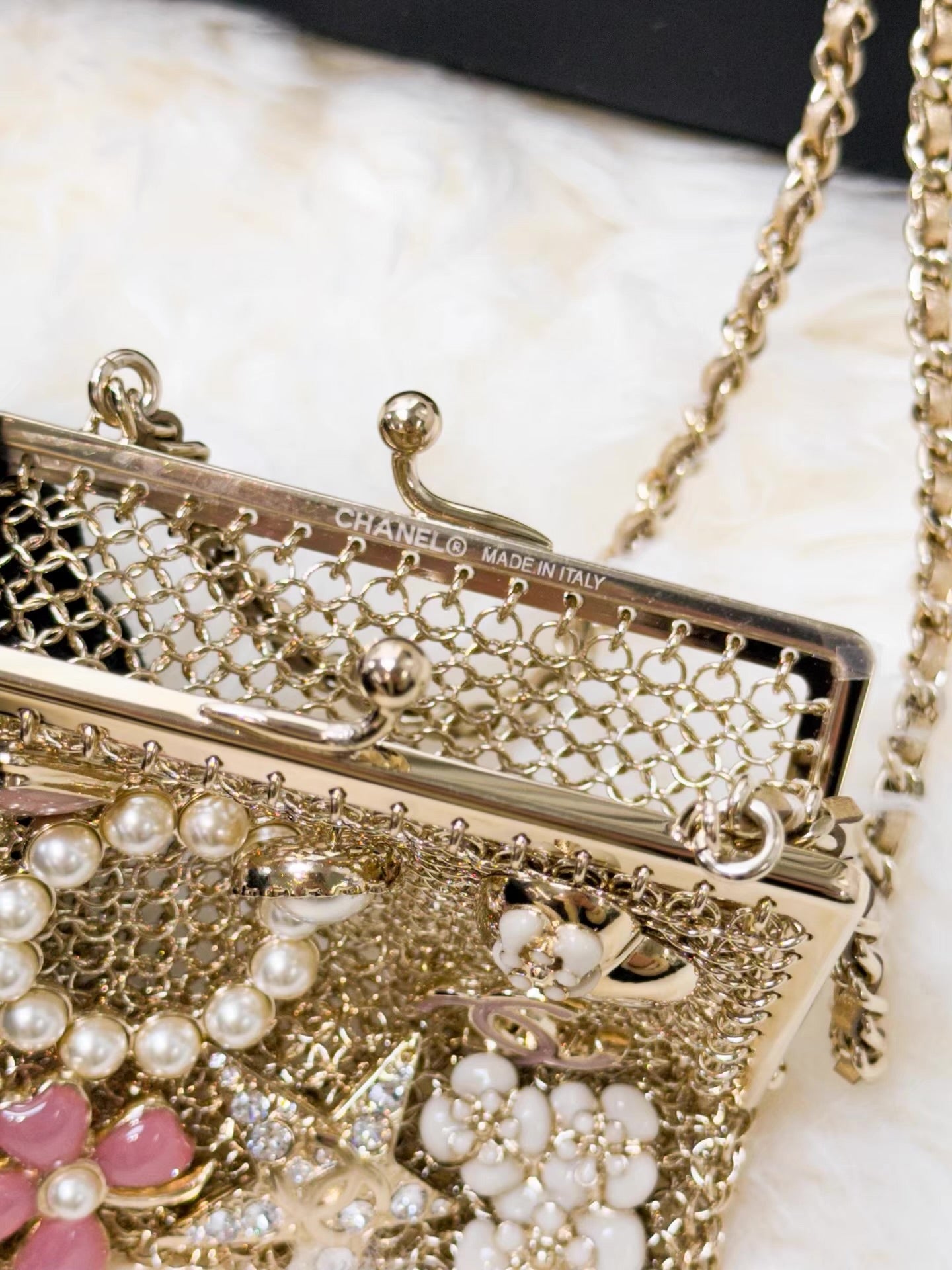 Chanel 22A gold pearl enamel multi-element mini chain evening bag