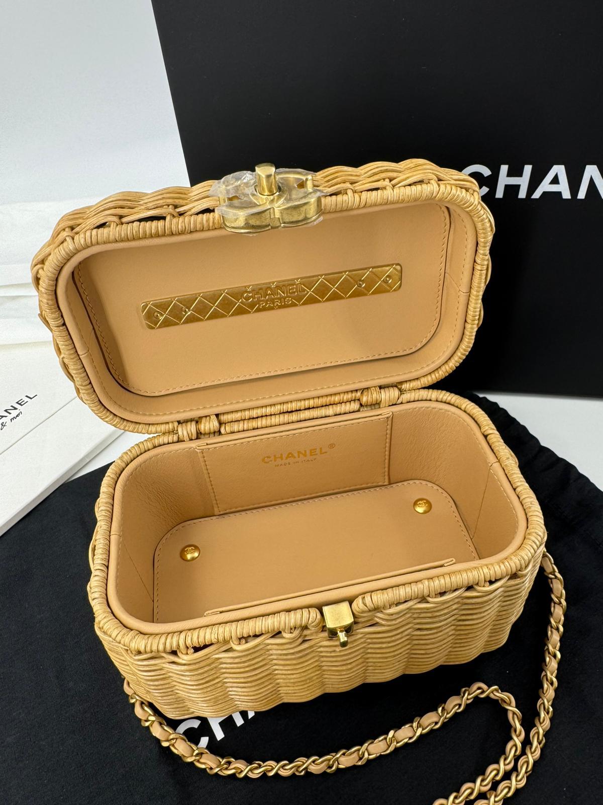 tinny          CHANEL  ケース NEW Chanel Spring-Summer 2025 25P Long Chain Vanity Case L19 – Black C