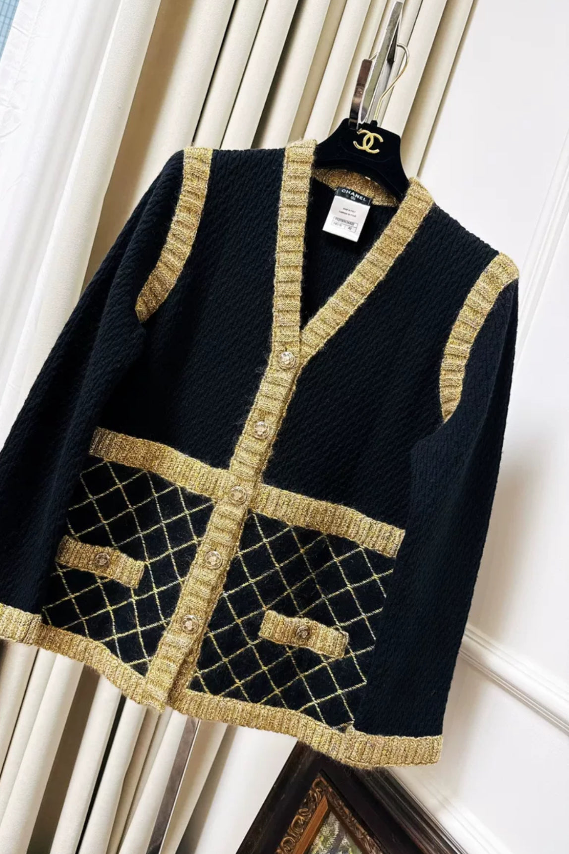 Chanel Fall/Winter 2015-2016 Black & Gold Cardigan