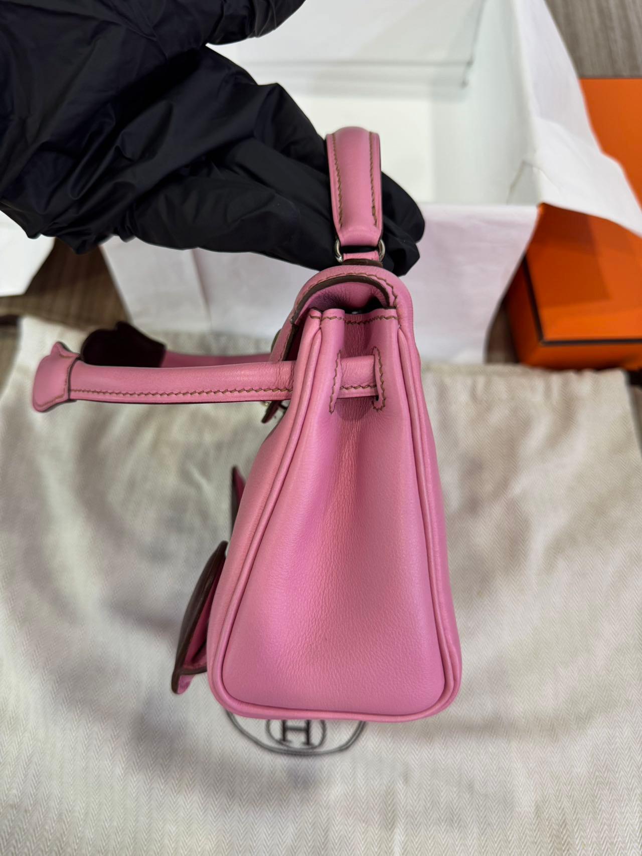 Rare Hermès Kelly Doll Pink Bubblegum Swift Leather Palladium Hardware