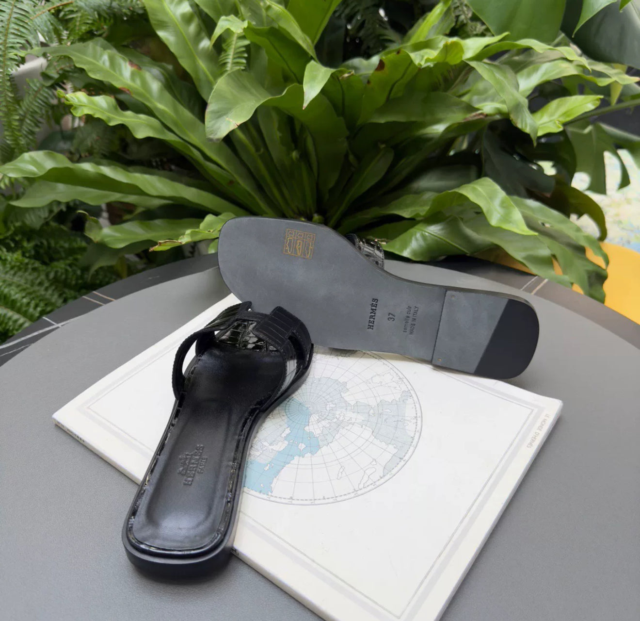 Hermes Sandals Black shiny crocodile leather