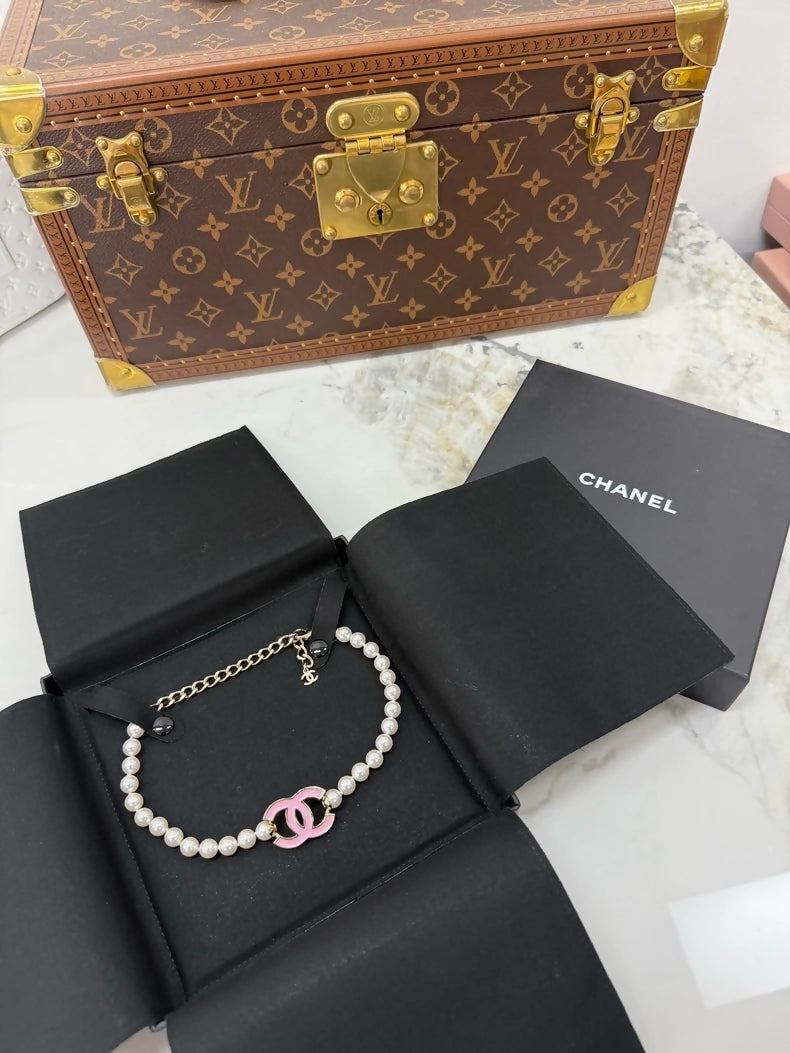 Chanel 25p pearl pink double C enamel necklace choker