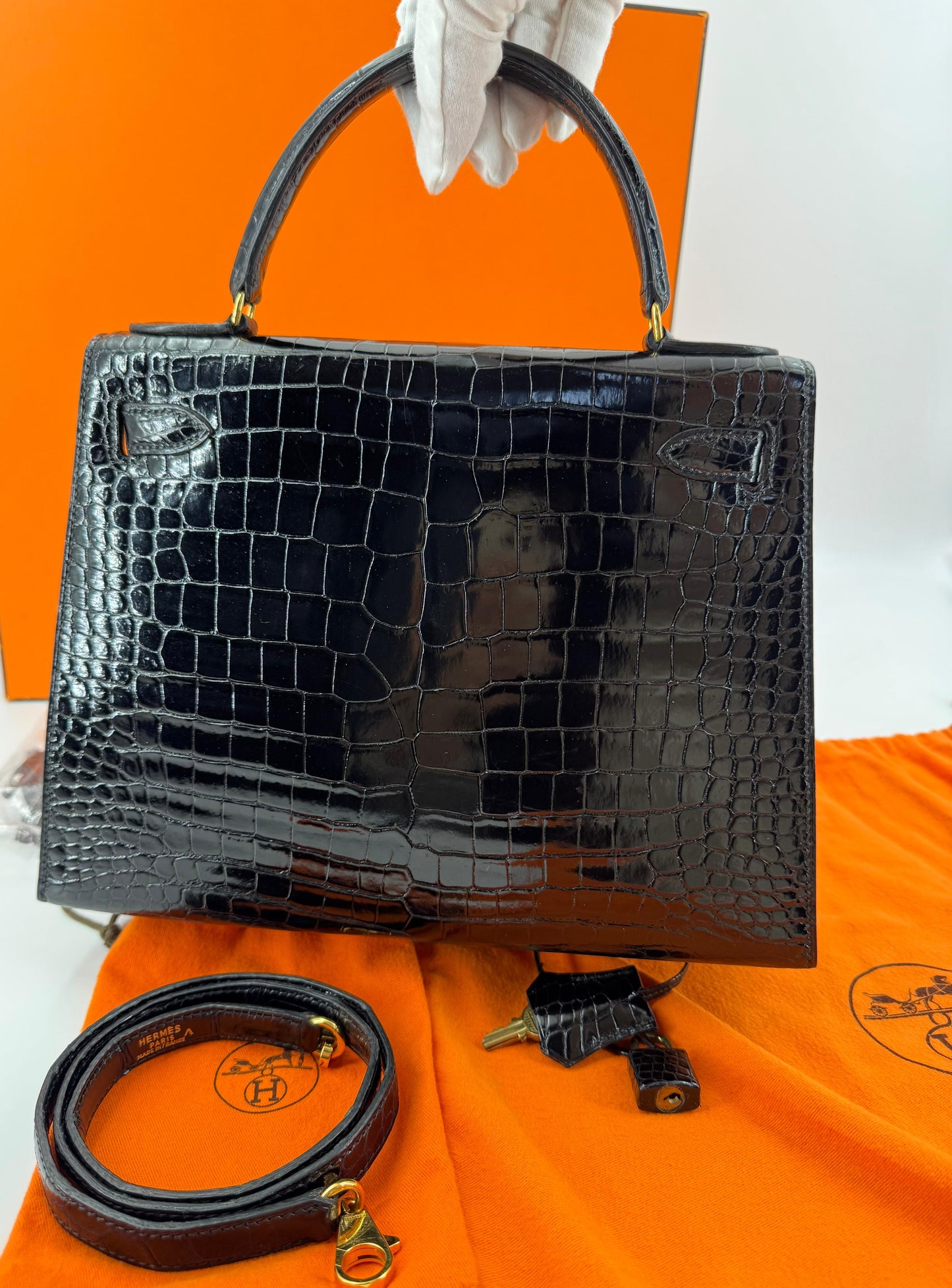 Hermes kelly 28 black shiny crocodile leather Gold hardware