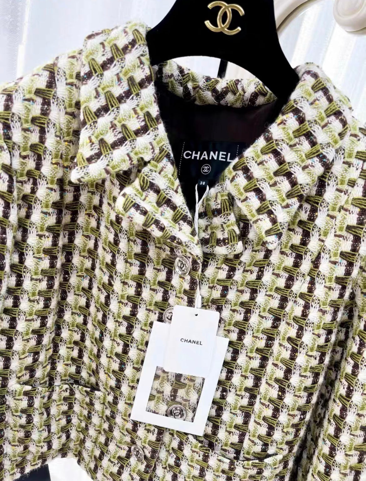 Chanel 23A ecru, khaki and brown tweed jacket size 38