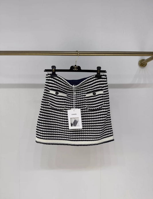 Chanel 22P Black & White striped knitted skirt