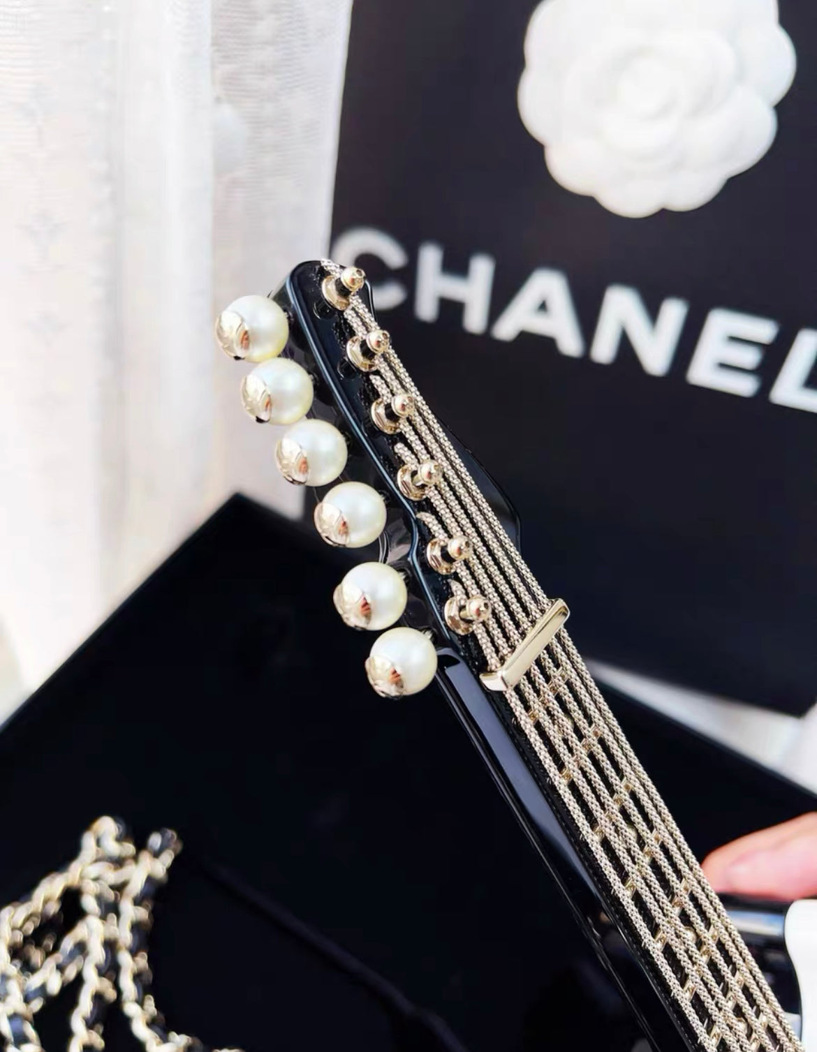 CHANEL 24A METIERS d'ART COLLECTIBLE GUITAR MINAUDIERE CLUTCH BAG