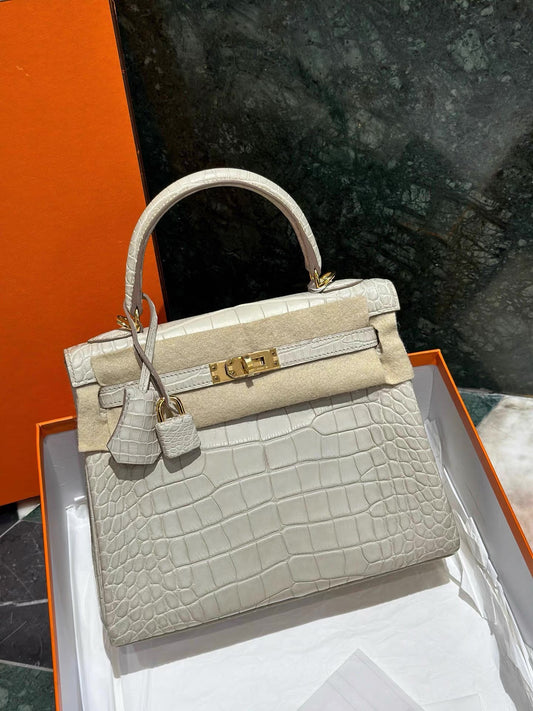 Hermes Kelly 25 Béton 8L Matte Alligator Gold Hardware