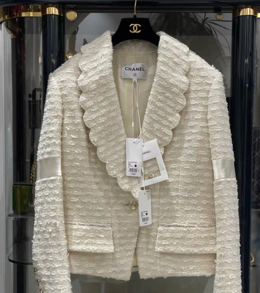 Chanel 20K Ecru White Tweed runway Jacket size 42 Brand new with tags