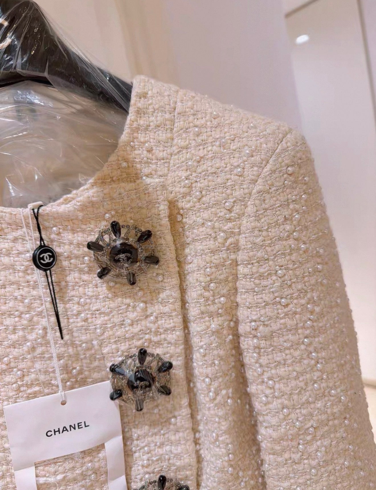 Chanel 18A ecru pearl tweed jacket