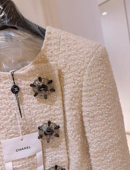 Chanel 18A ecru pearl tweed jacket