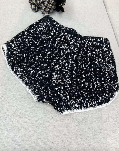 Chanel 23c black tweed sequin shorts size 34