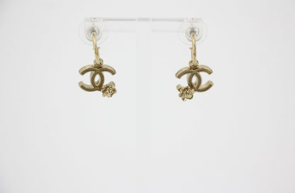 Chanel Vintage 07P Metal Gold Camellia Pendant Hoop Stud Earrings